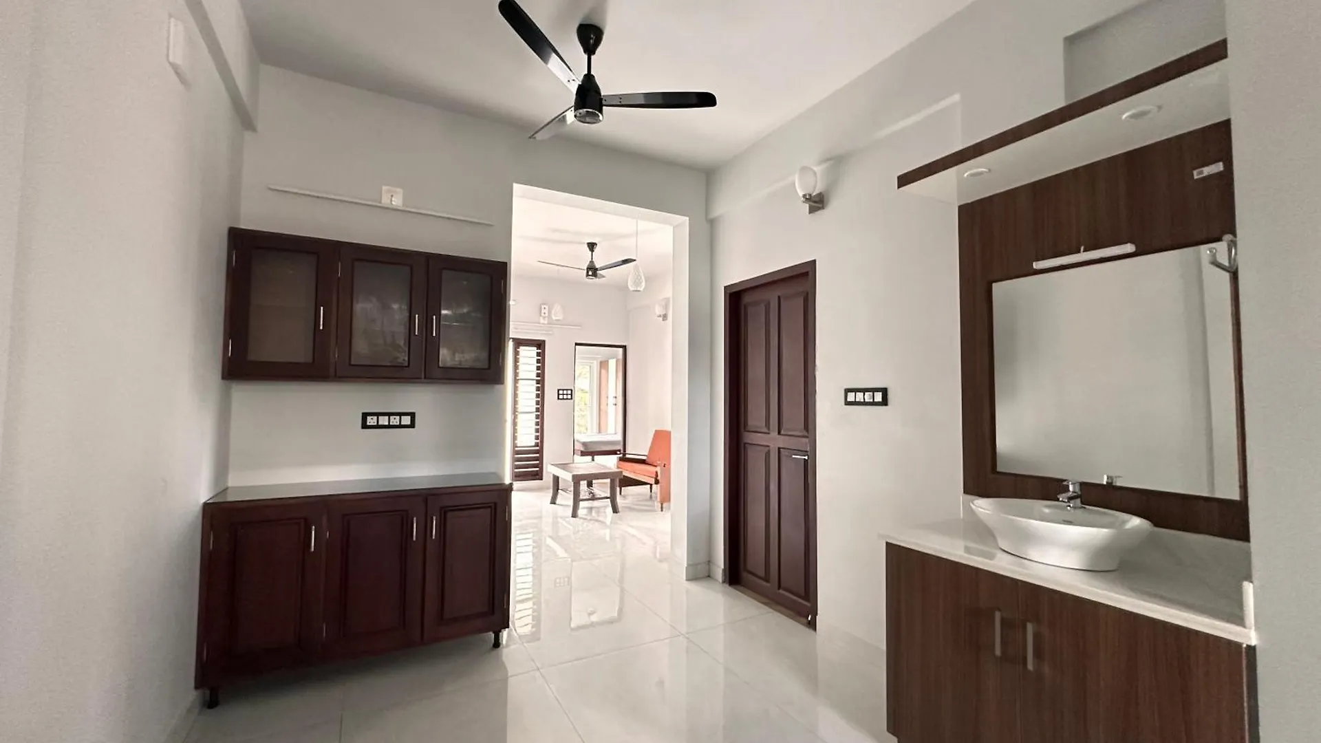 G6 Gayathri Enclave Fully Furnished 2 Bedroom Apartment - Poojapura Thiruvananthapuram Indie